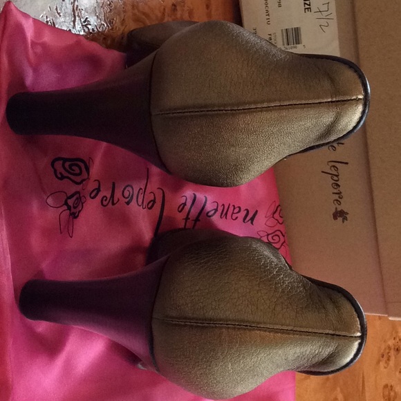 Nanette Lepore “Provocativ” bronze pumps - Picture 8 of 13